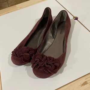 Kenneth Cole burgundy suede ballet flats Sz 8